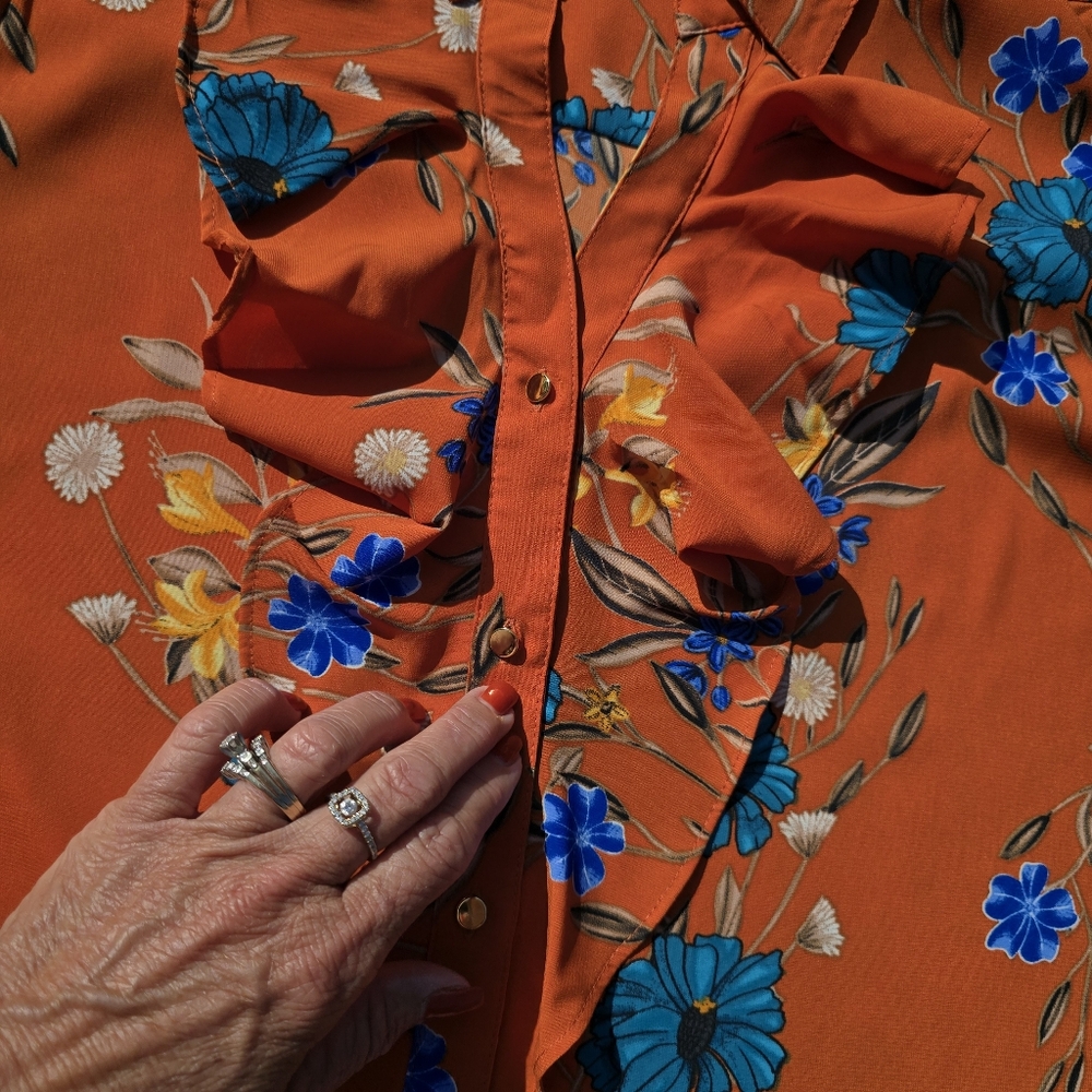 Calvin Klein Floral, Ruffle front blouse, size L, EUC - Picture 6 of 10